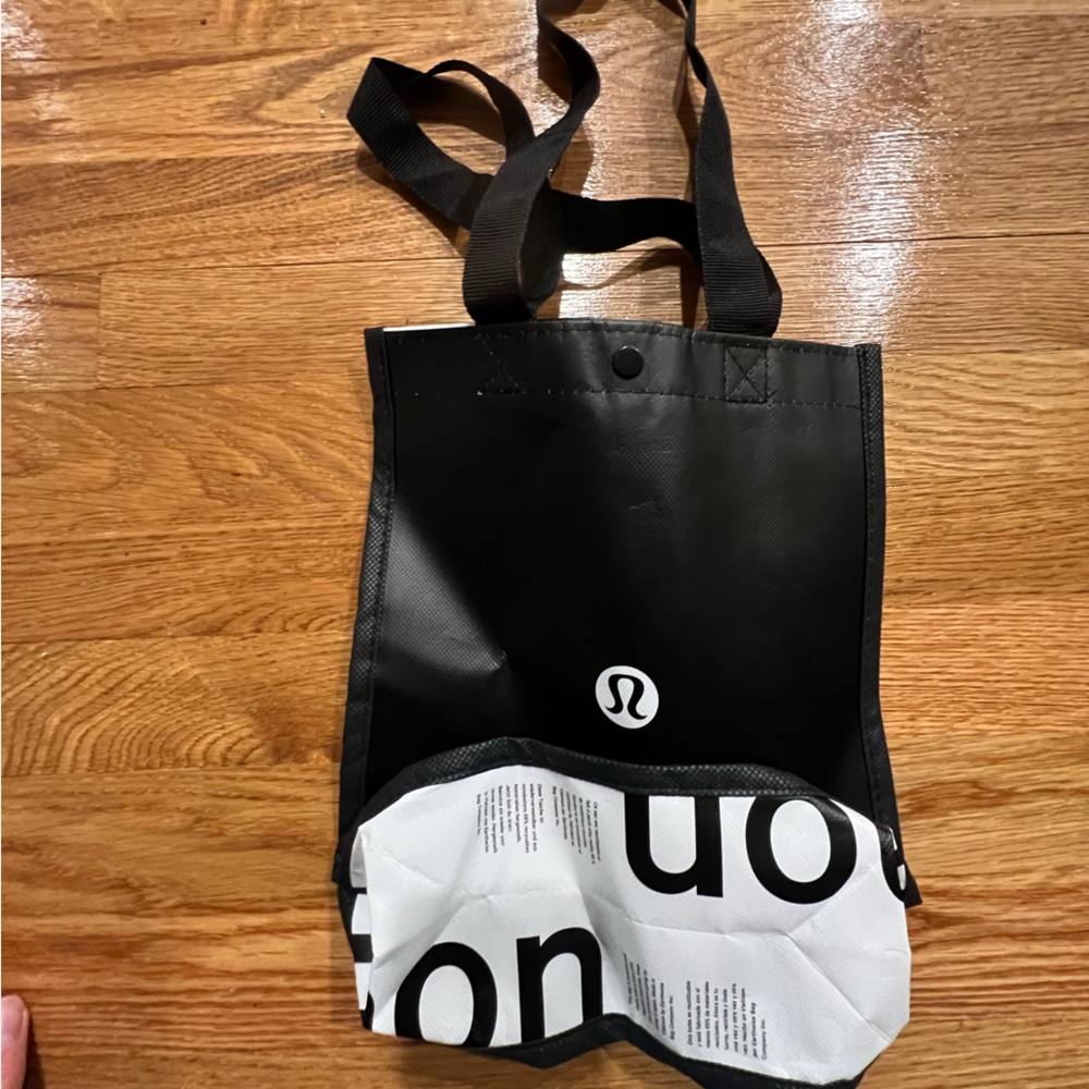 Lulu Lemon shopping bag